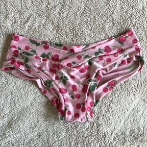 Vertical Beast pole shorts